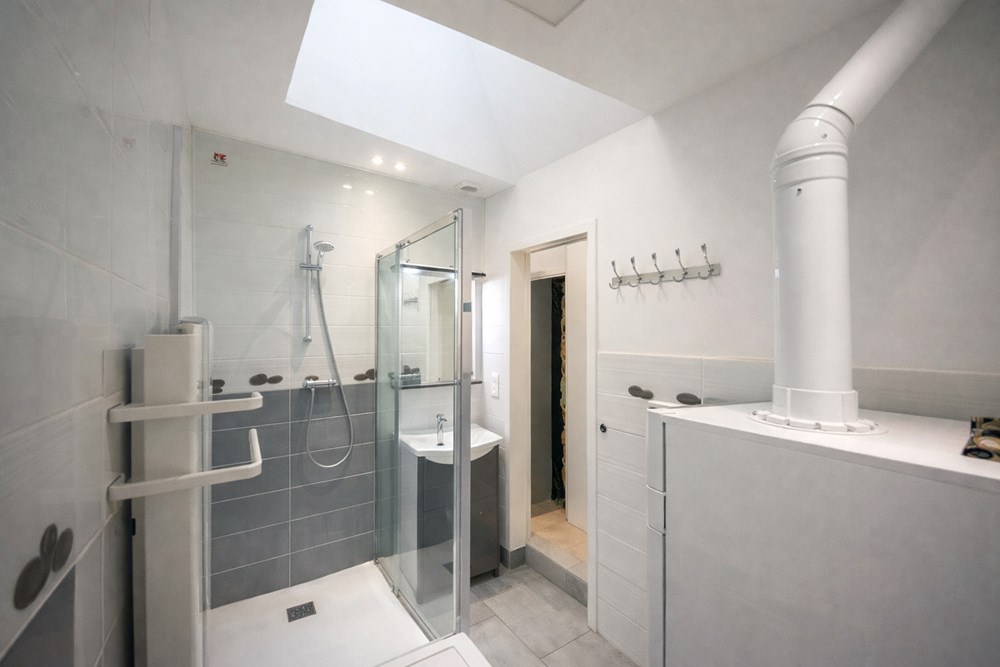 MAISON - TRIPLEX - T5 - CENTRE VILLE - PIECE DE VIE 30M² - 3 CHAMBRES - CHARME - ATYPIQUE photo 4